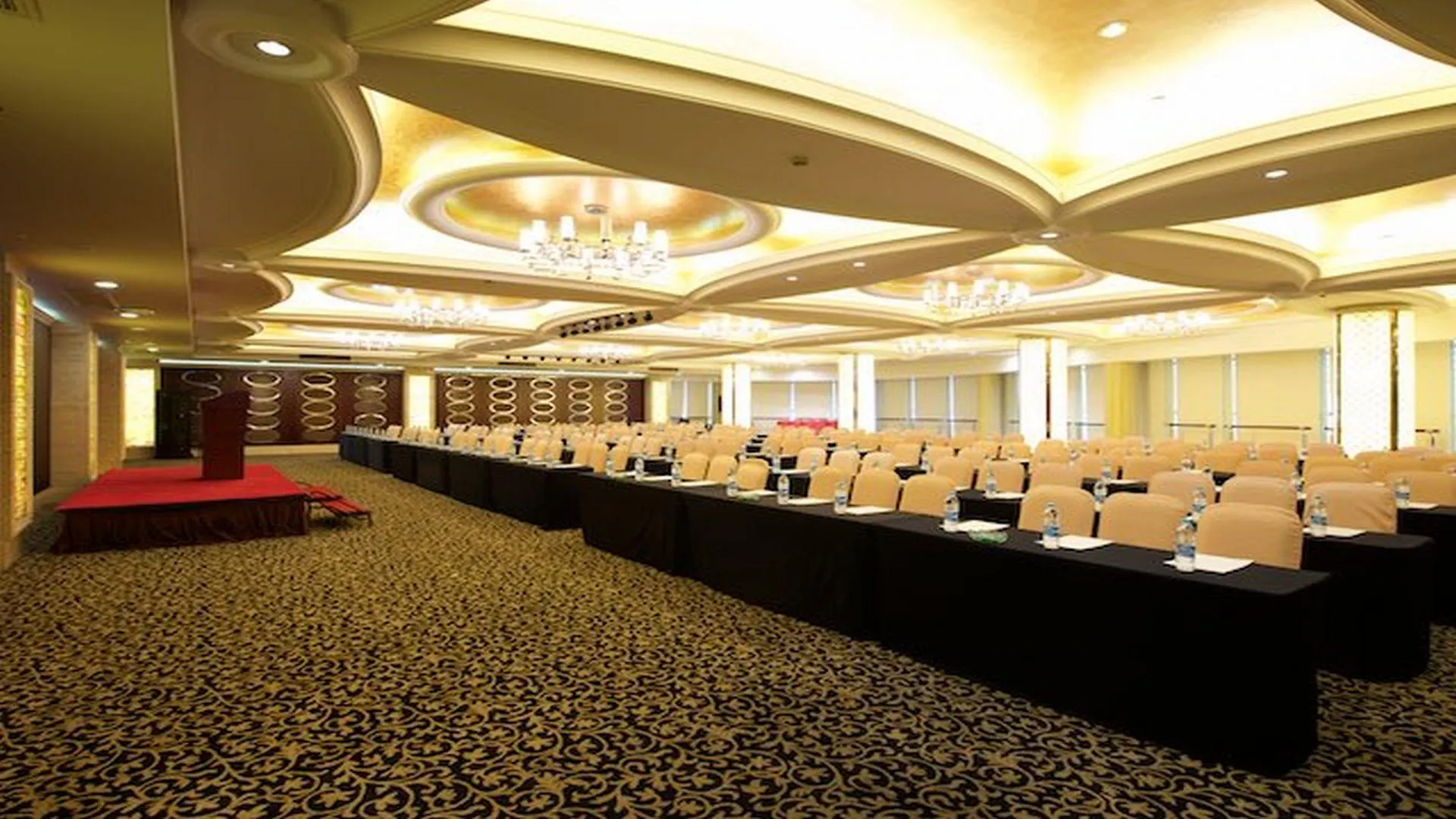 Madison Shanghai Hongqiao